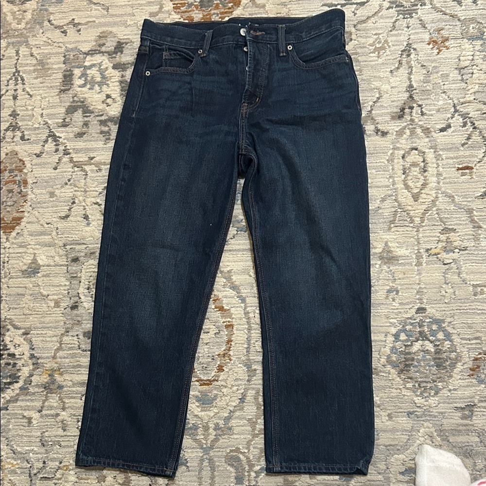 Women’s Old Navy High Rise Slouchy Straight, Size 6, button-fly, dark blue wash.